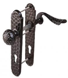 Hans Scheitter gehämmerte Schutzgarnitur Si-K270-12 mit Knopflangschild und Drücker 170 H