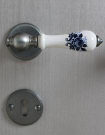 Sommerer Rosettengarnitur mit Porzellangriff blaue Blume und Buntbart-Rosette
